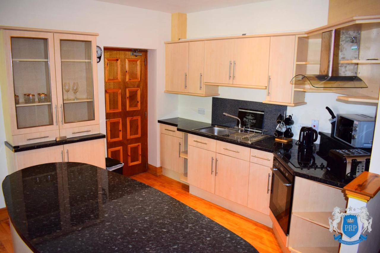 Two Bedroom Town Centre Apartment Elgin Zewnętrze zdjęcie